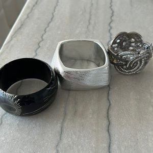 Pack of 3 beautiful bracelets! Perfect condition!